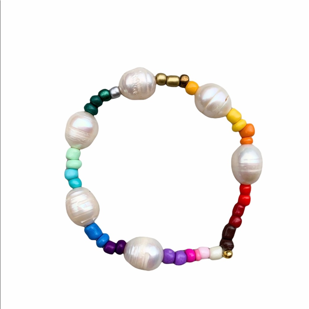 Rainbow pearl beaded bracelet